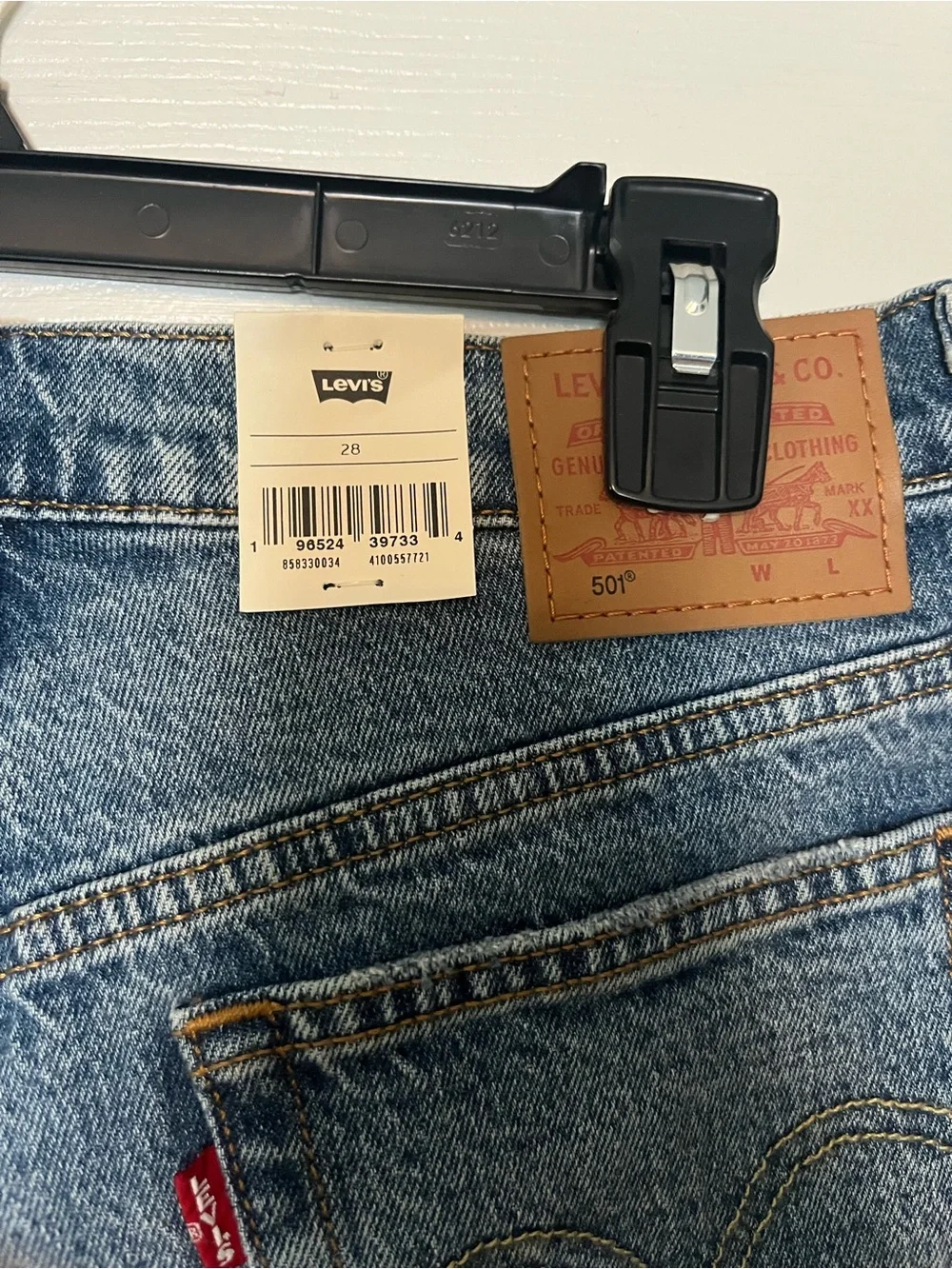 Levi's 501 High-Rise Mid-Thigh Jean Shorts - Picture 5 of 5